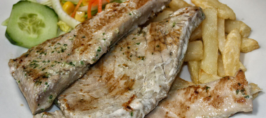 Pescado a la plancha con guarnición
